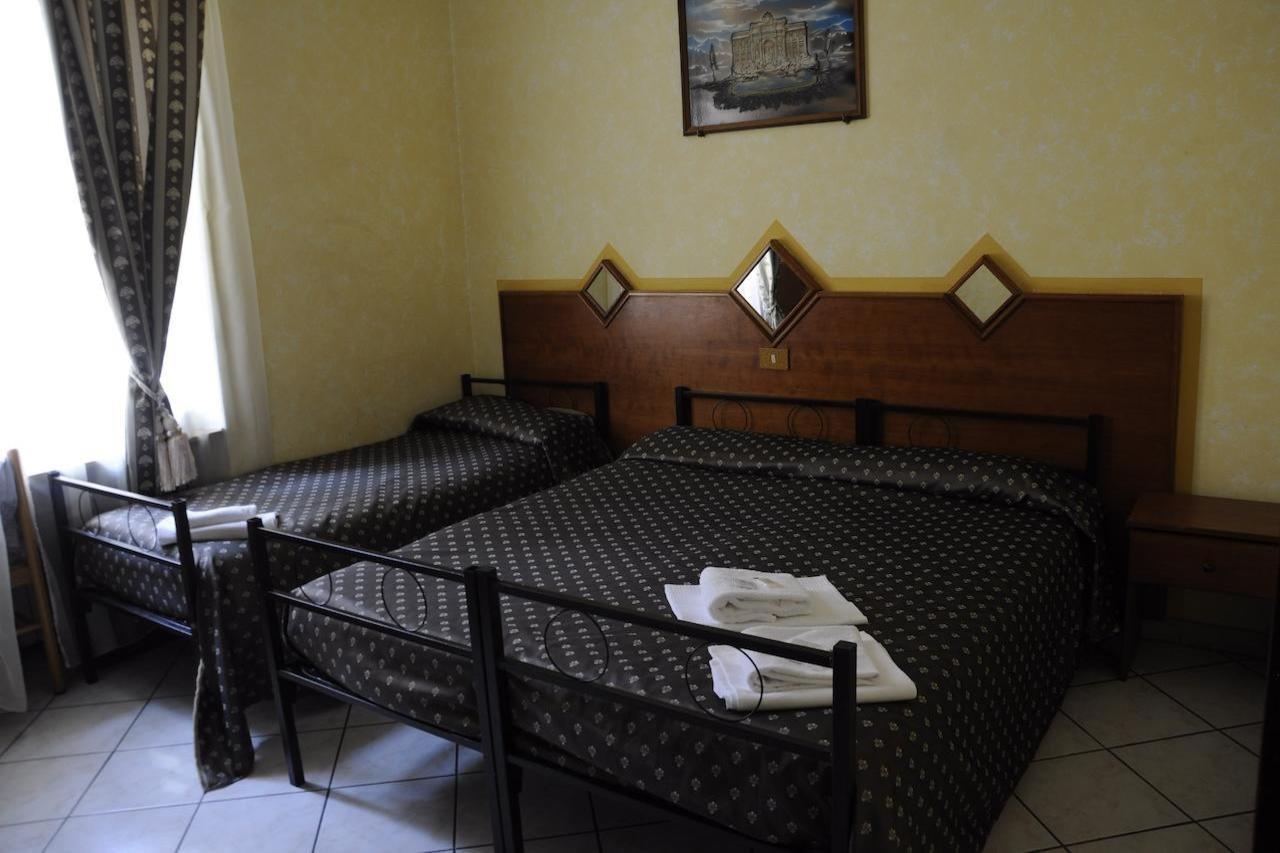 Hotel Farini Rome Bagian luar foto