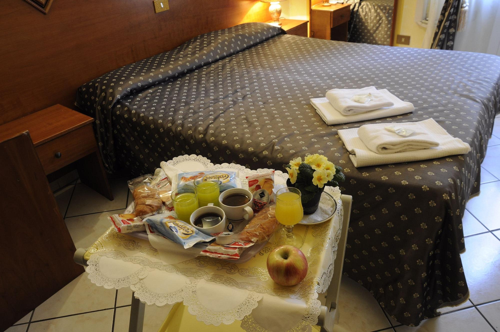 Hotel Farini Rome Bagian luar foto
