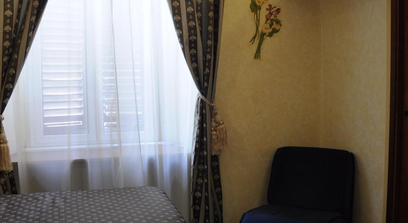 Hotel Farini Rome Bagian luar foto