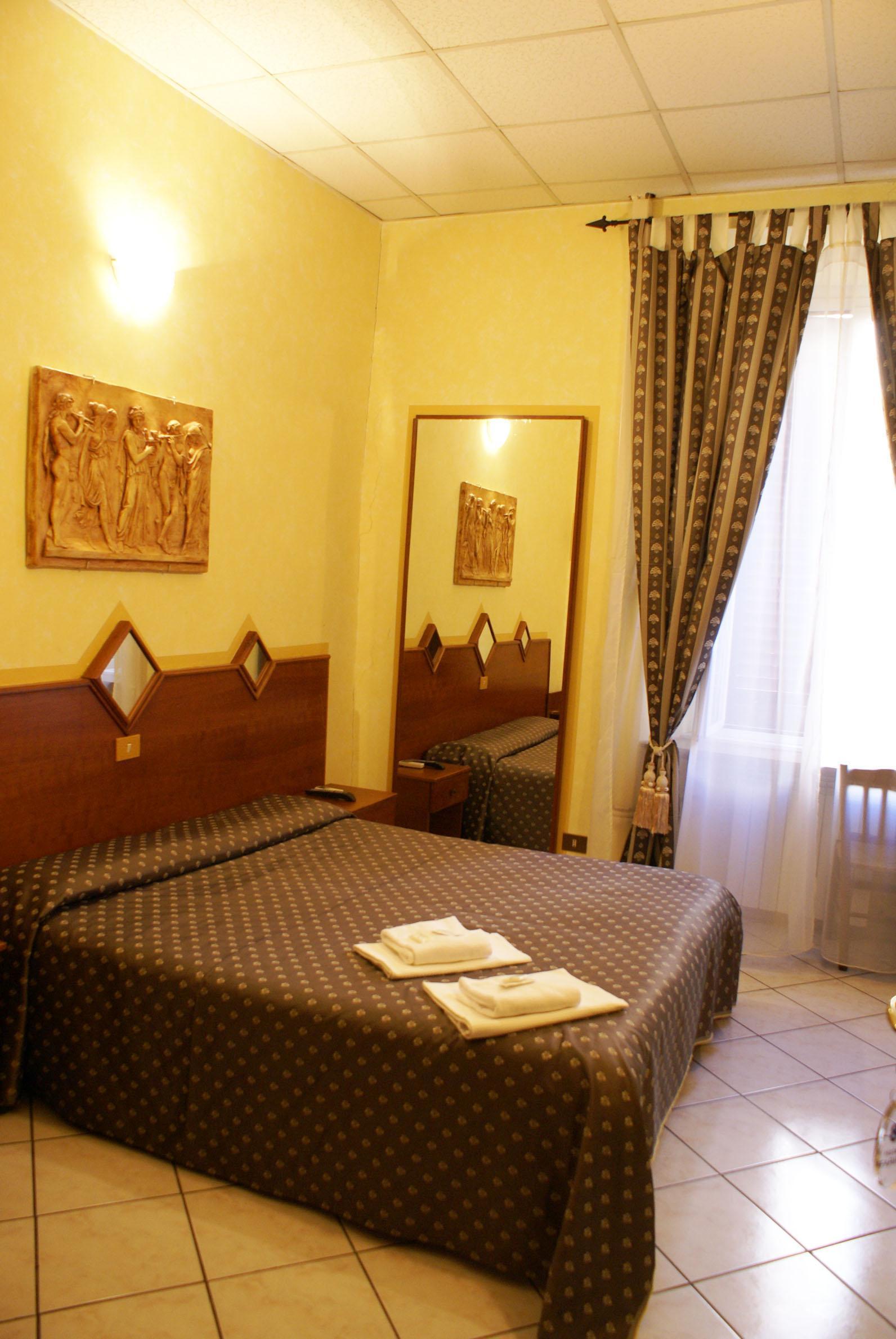 Hotel Farini Rome Bagian luar foto