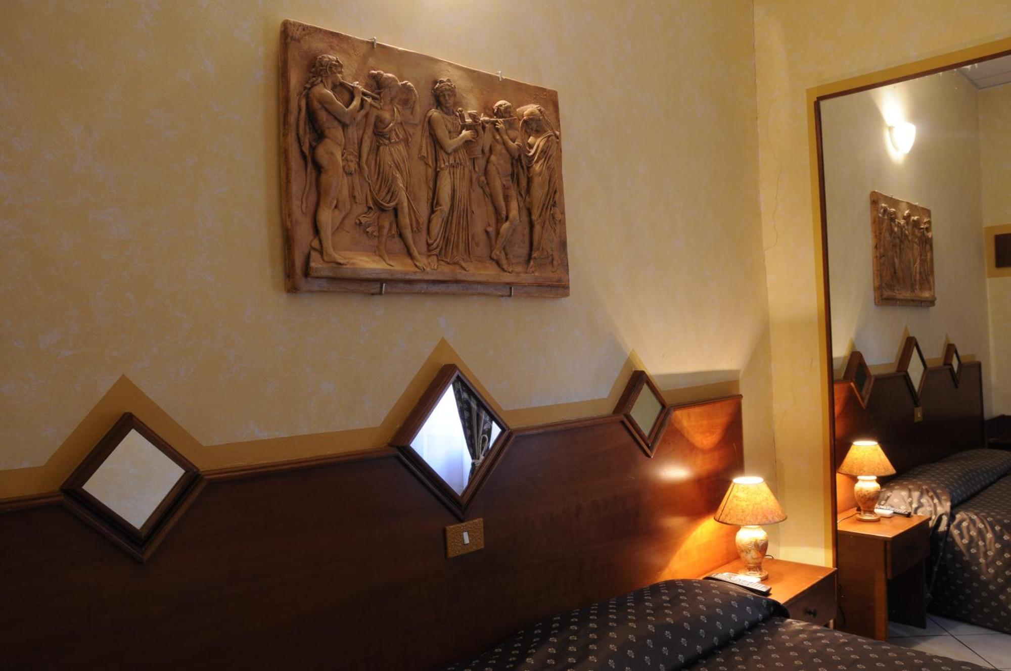 Hotel Farini Rome Ruang foto