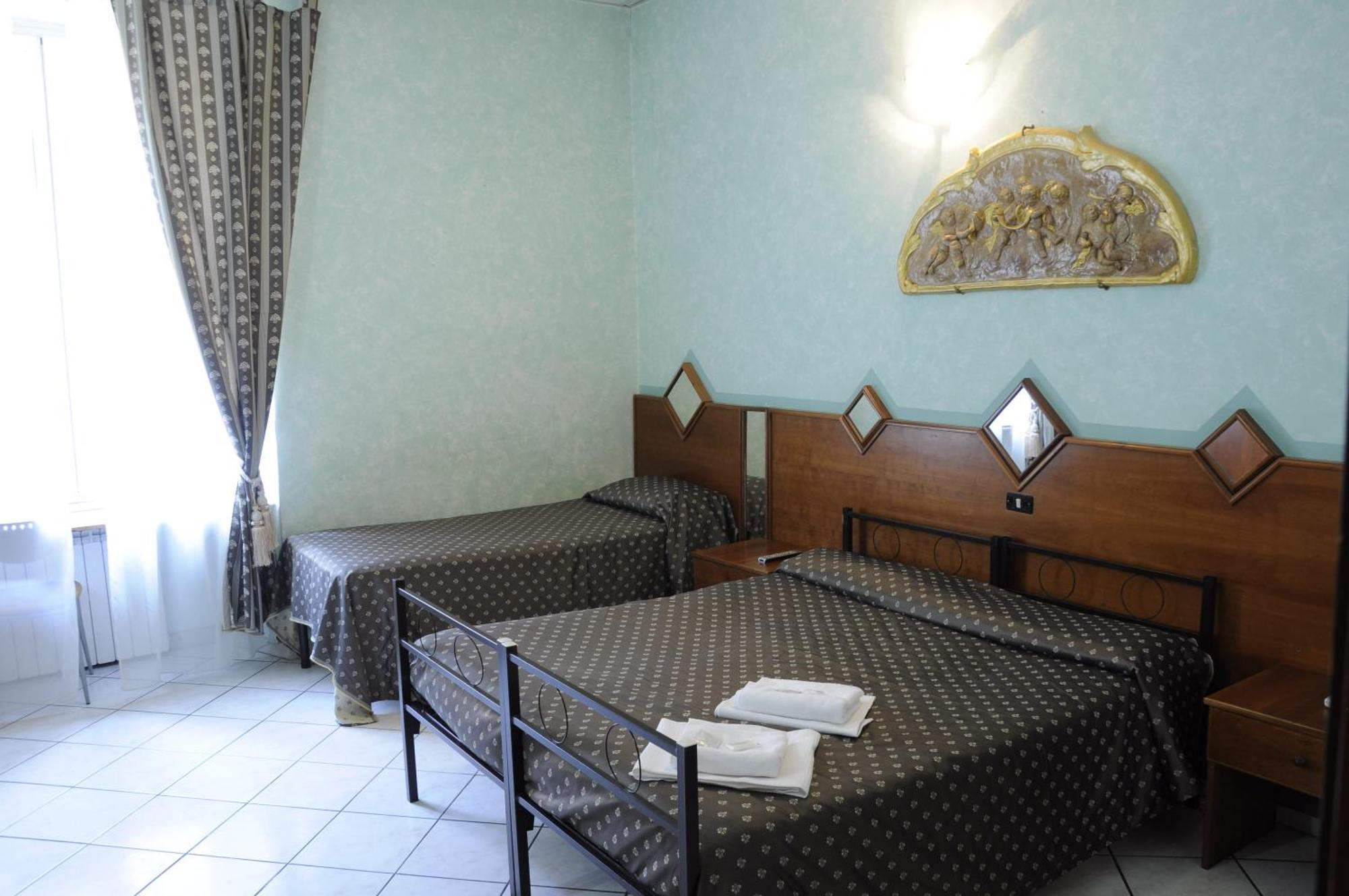 Hotel Farini Rome Ruang foto