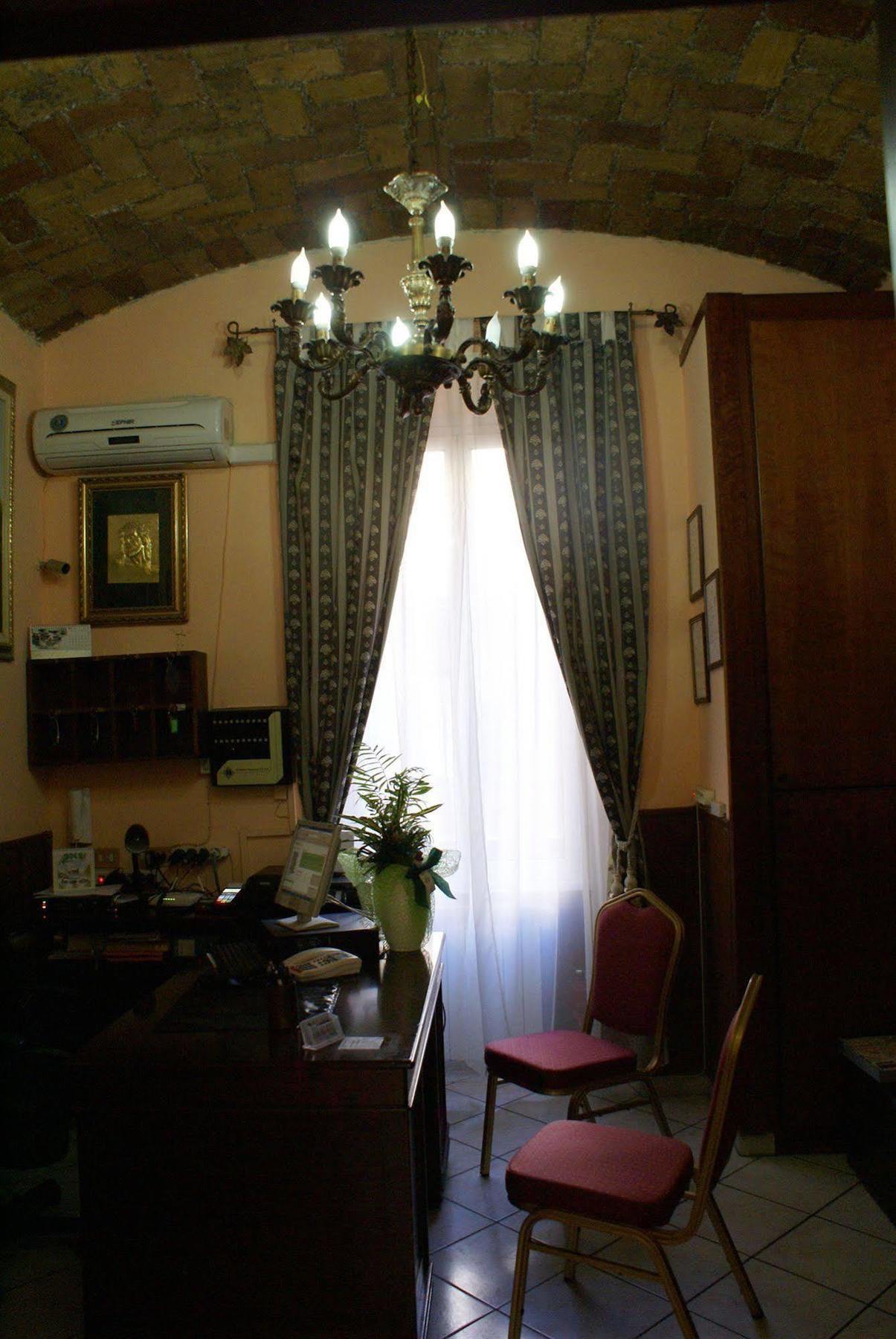 Hotel Farini Rome Bagian luar foto