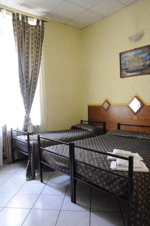 Hotel Farini Rome Bagian luar foto