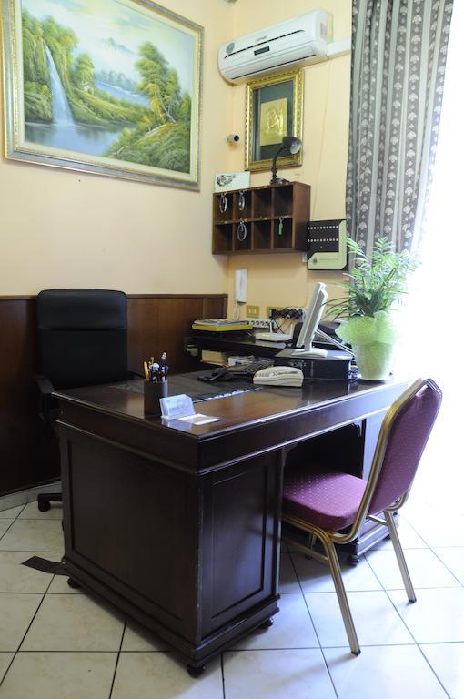 Hotel Farini Rome Bagian luar foto